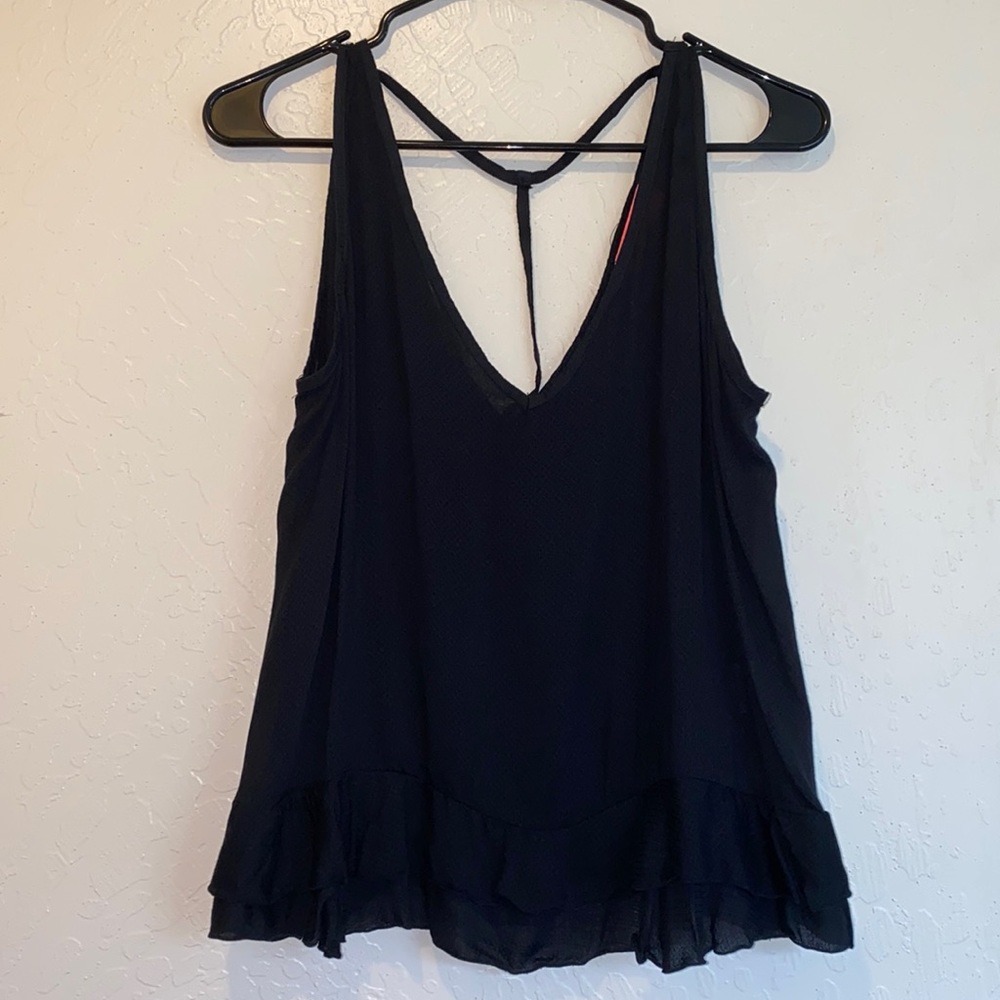 $$NWOT flowy black top size M